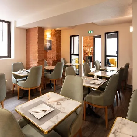 Urban Style Saint Claire Отель 3*