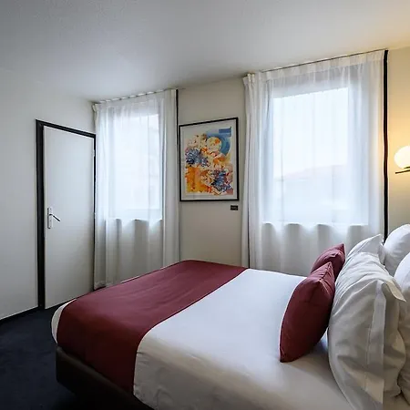 Готель Urban Style Saint Claire 3*