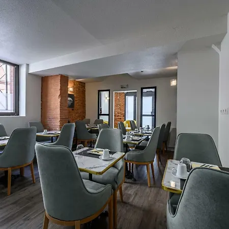 Urban Style Saint Claire Готель 3*